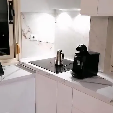 Seaside Plazhi Vjeter 公寓 *